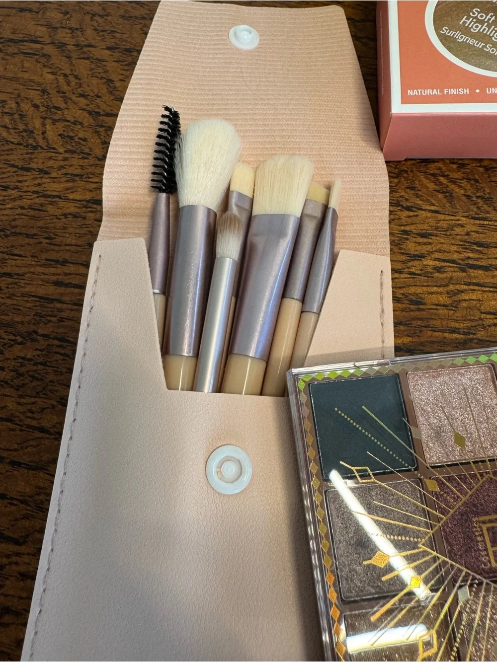 Make-Up Bag Stuffed/Pregnant with Beauty Items - Picture 5 of 12